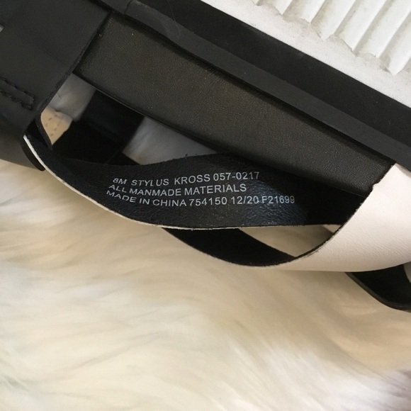 STYLUS size 8 black & white sandal with adjustable Velcro at heel - Picture 6 of 16